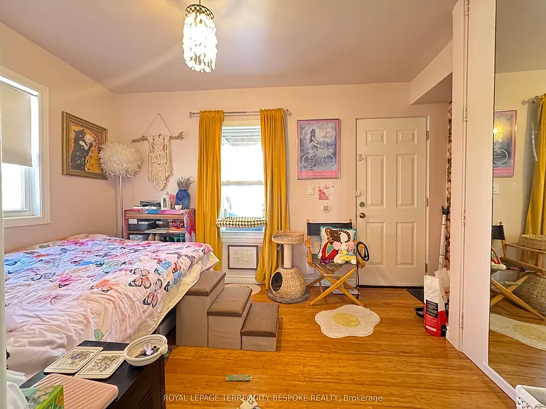 19 Lewis St #2 — Photo 12