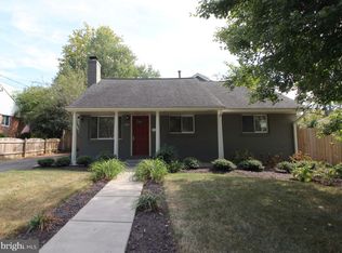 3287 Annandale Rd, Falls Church, VA 22042