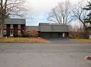 4424 Madison Ave, Trumbull, CT 06611