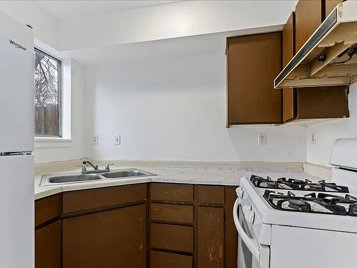 1211 W Iola Ave #6 — Photo 10
