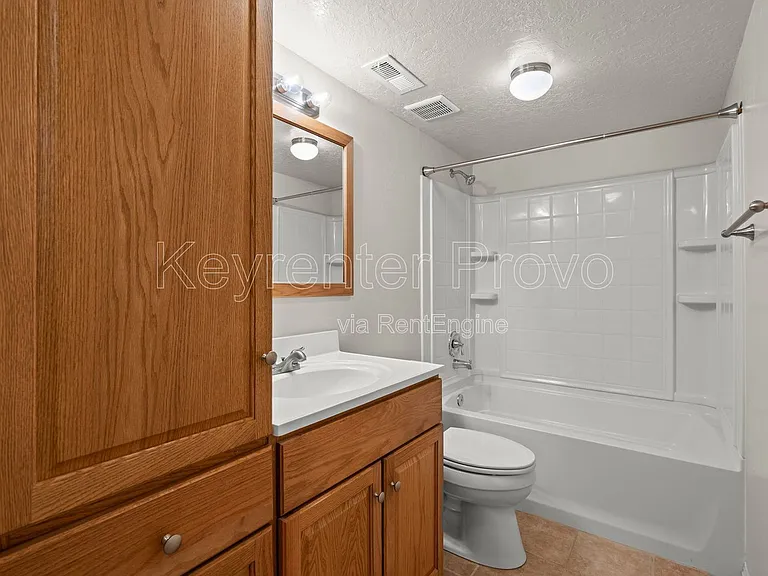 1901 W 1020 N — Photo 29
