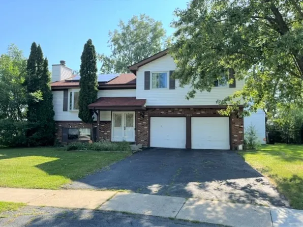 1955 Zeppelin Dr, Hanover Park, IL 60133
