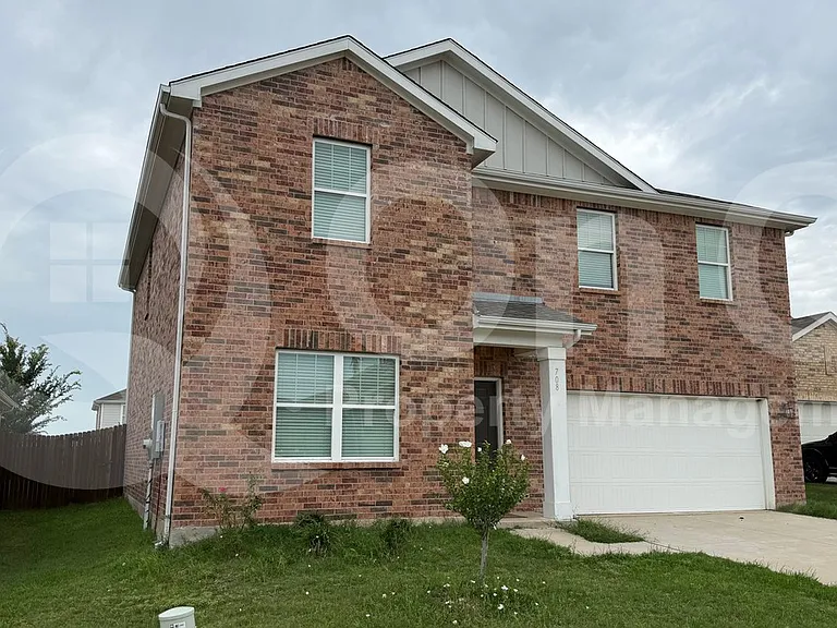 708 Bois D Arc Ln — Photo 3