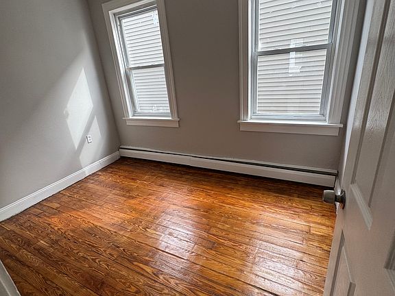 2nd image of 451 Admiral St APT 2