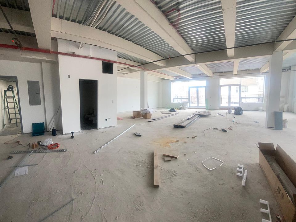 1st image of 2068 E 14th St Floor 2-3