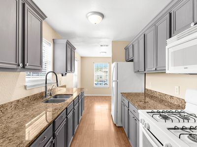 1702 Manor Garden Curv, Greenville, TX, 75401