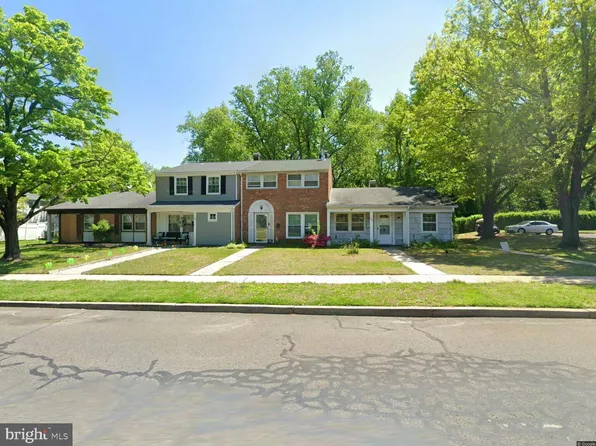 128 Rockland Dr, Willingboro, NJ 08046