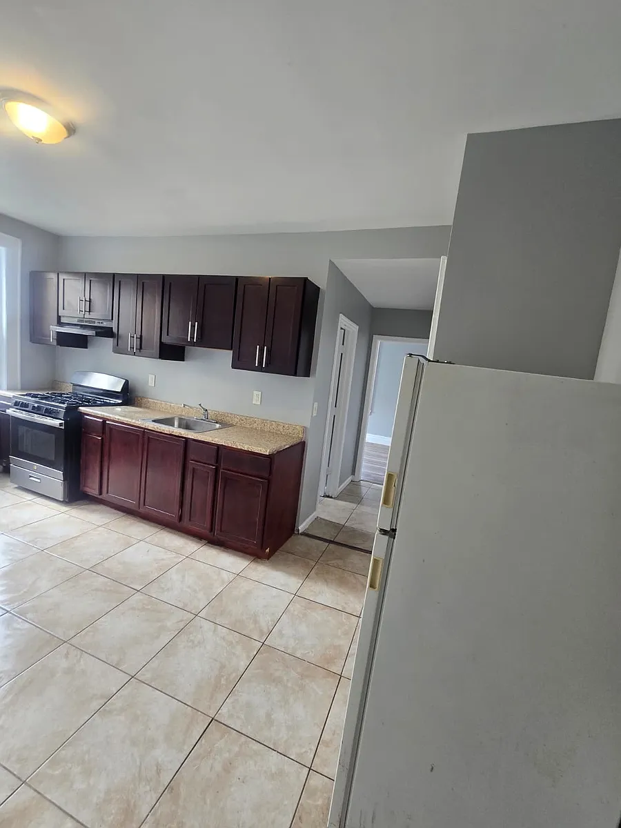 Building Photo - 49 Fabyan Pl #1L
