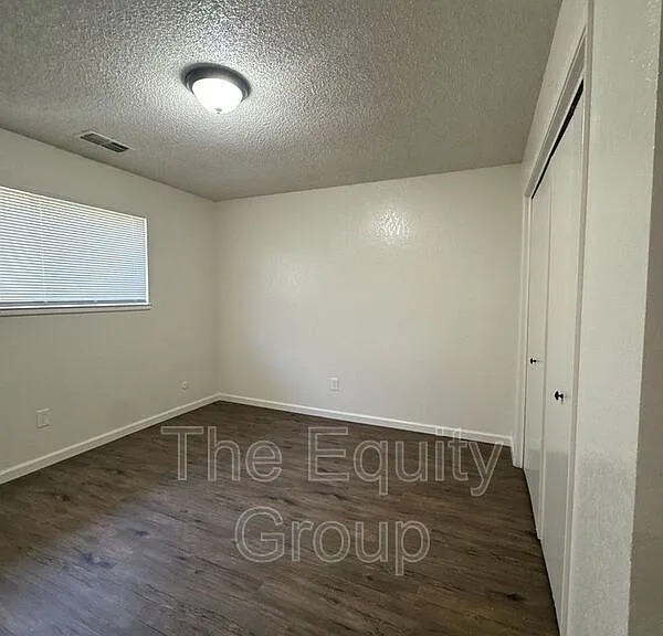 150 S Peppertree St — Photo 3