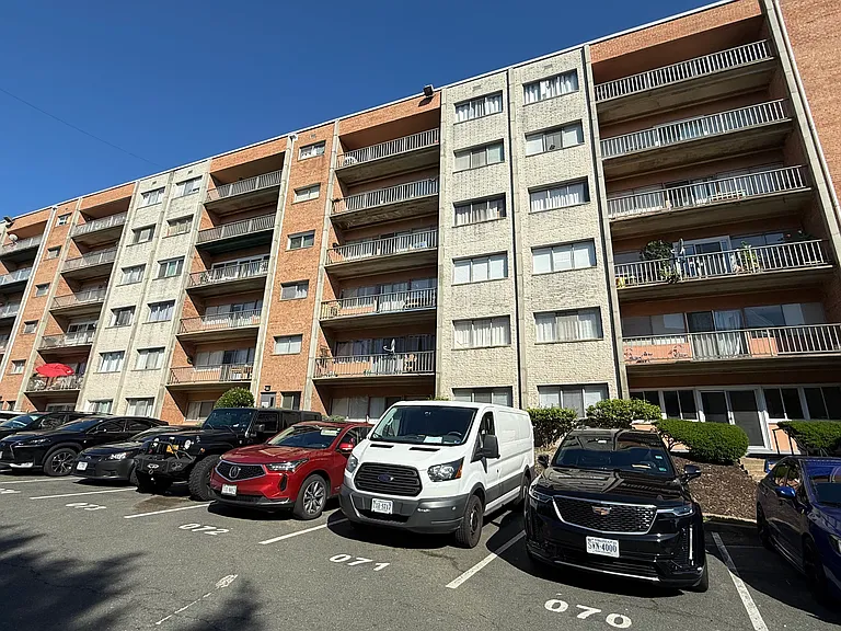 5831 Quantrell Ave #T4 — Photo 21