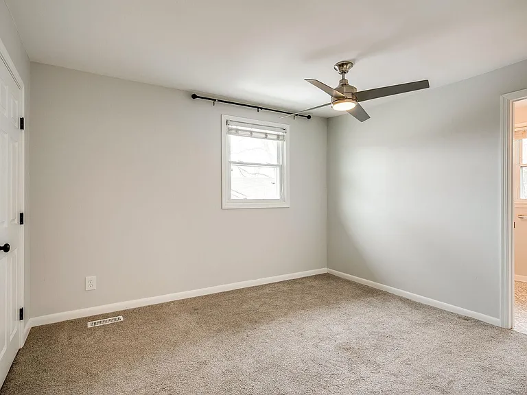539 Northcrest Dr — Photo 17