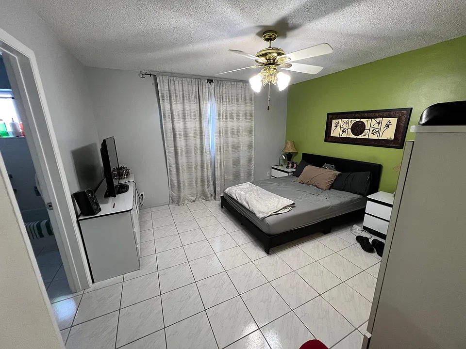 1818 Rodman St #2C