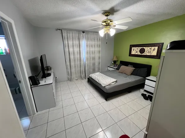 1818 Rodman St APT 2C, Hollywood, FL 33020