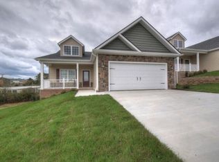 151 Piper Gln, Johnson City, TN 37615