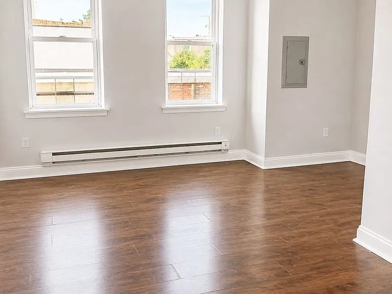 5849 Market St — Photo 4