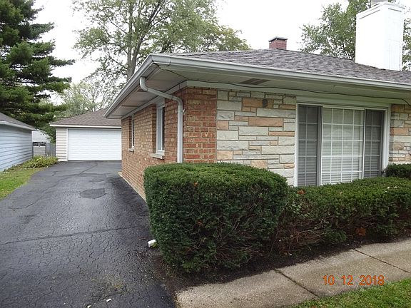 3rd image of 152 Blackhawk Dr