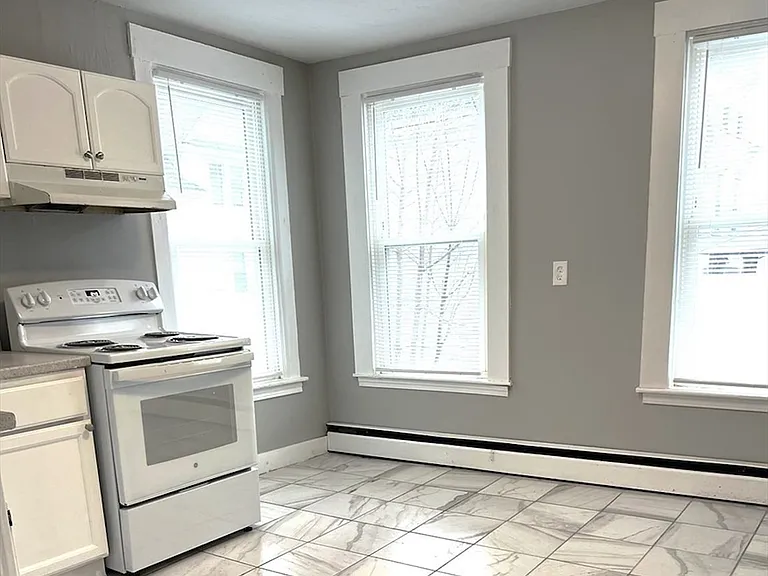 17-19 Bond St #B — Photo 6