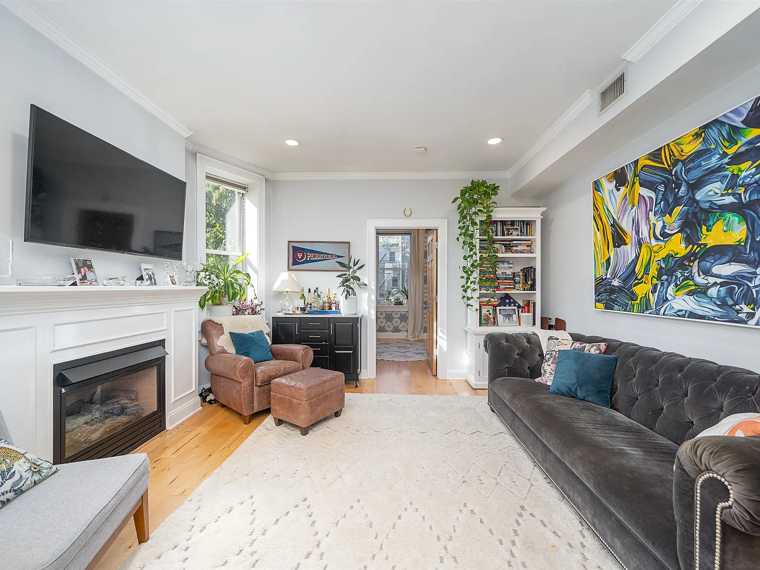 2 bed, 1.0 bath, 964 sqft, $4,300 — Photo 3