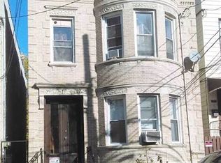 1839 25th Rd, Astoria, NY 11102