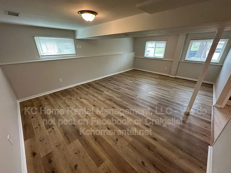 5012 Powell Ave — Photo 23