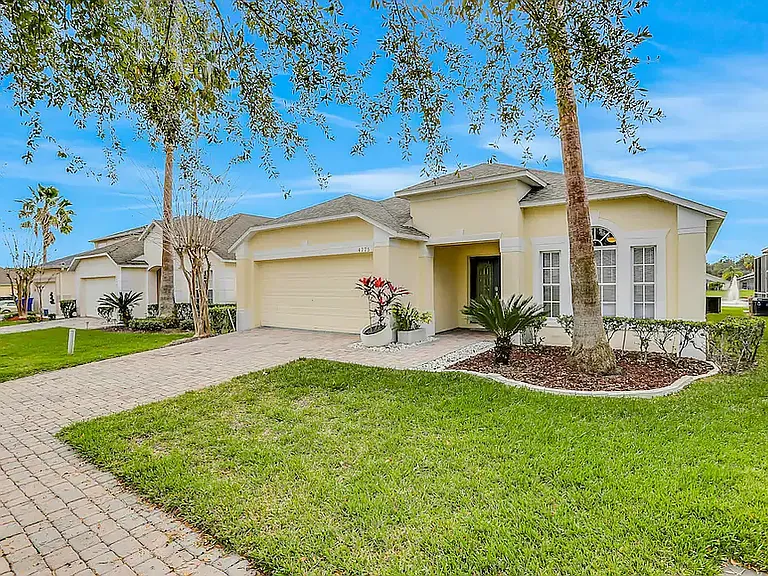 4775 Cumbrian Lakes Dr — Photo 17