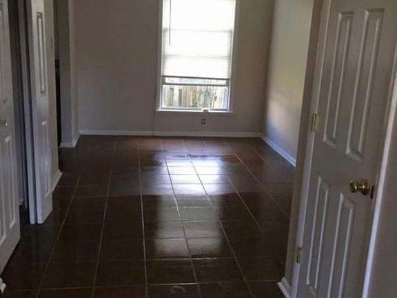 2nd image of 280 Osage Ct