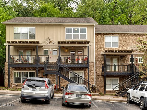 3rd image of 3914 Cherokee Woods Way APT 211