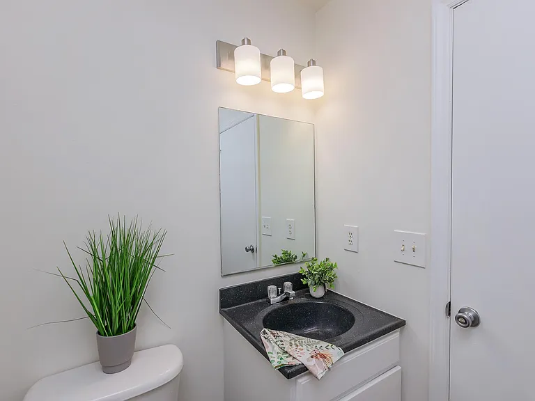 Antiqua Apartments — Photo 44