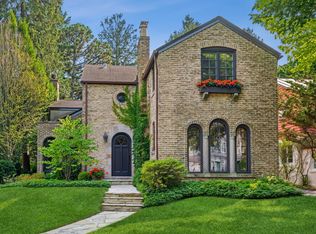 722 Roger Ave, Kenilworth, IL 60043