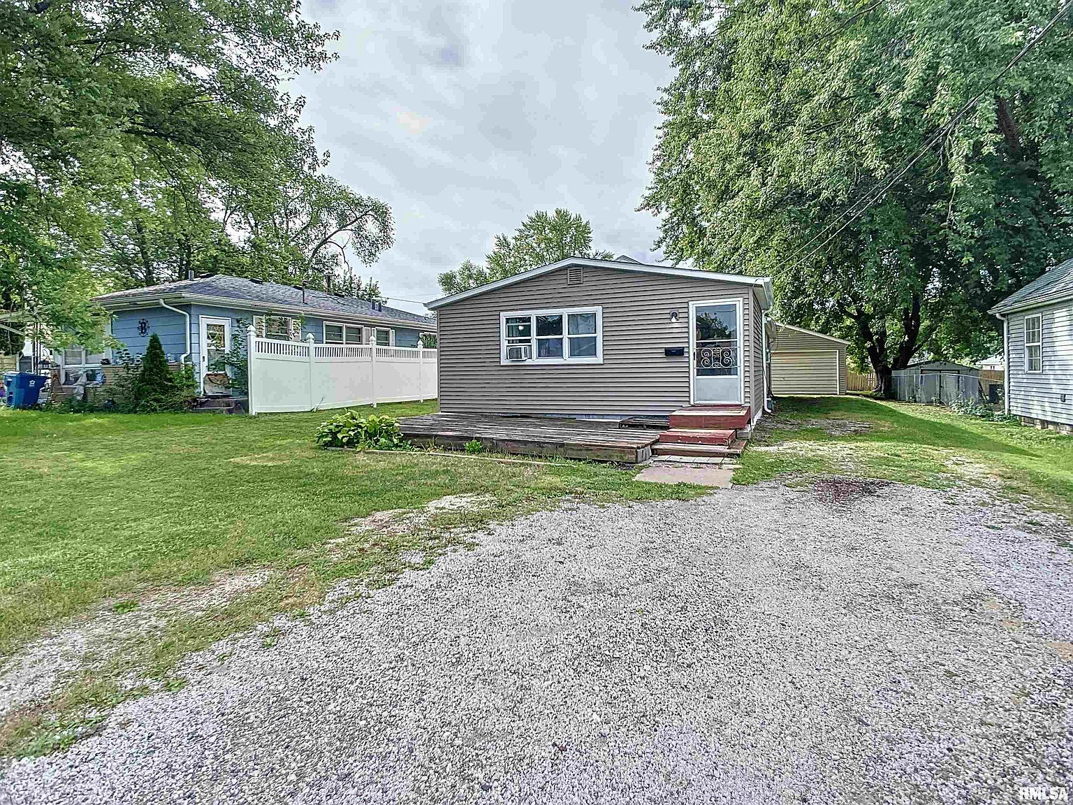 2102 9th Ave, East Moline, IL 61244 MLS QC4245112 Zillow