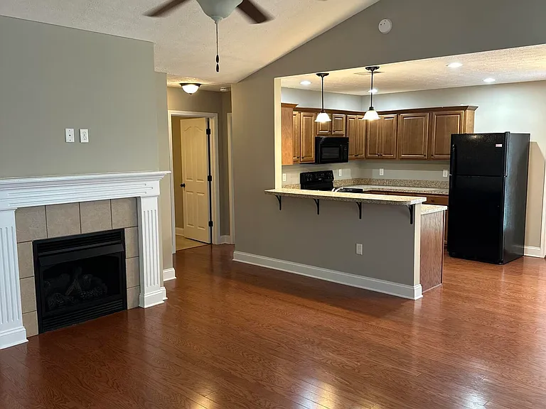 126 High Pointe Dr — Photo 8