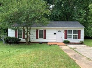 4624 Hidden Valley Rd, Charlotte, NC 28213