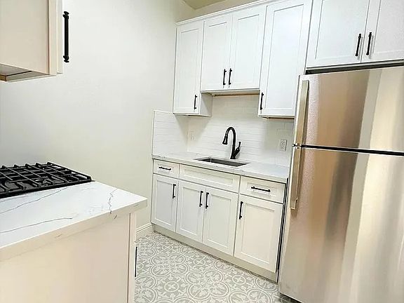 2nd image of 18305 Aintree Ct
