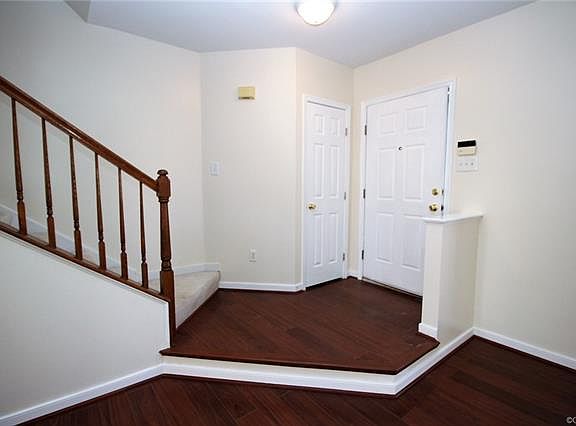 3rd image of 2823 Queensland Dr #2823