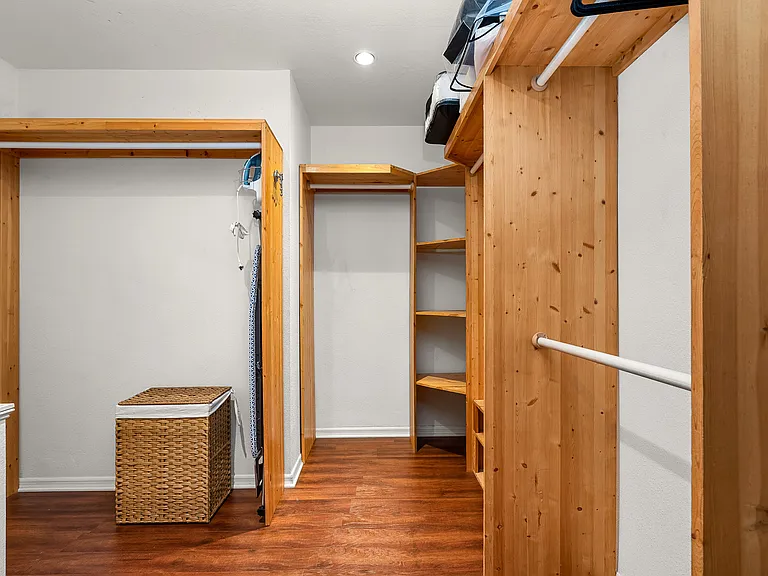 3006 Huntington St #B — Photo 13