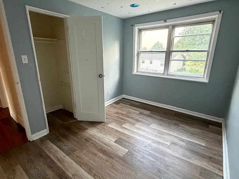 607 Berg Ave — Photo 14
