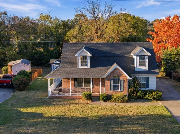 404 Pointe Clear Dr, Smyrna, TN 37167