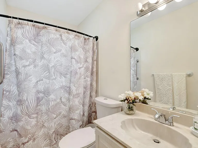4660 Greentree Pl #105-B — Photo 5