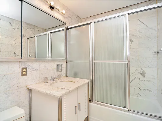 Sold by Sotheby's International Realty | media 2