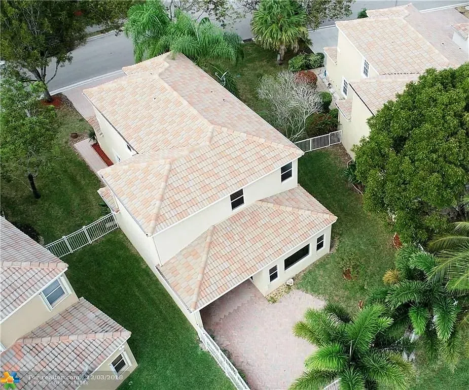 3 bed, 2.5 bath, 2259 sqft, $4,750 — Photo 3