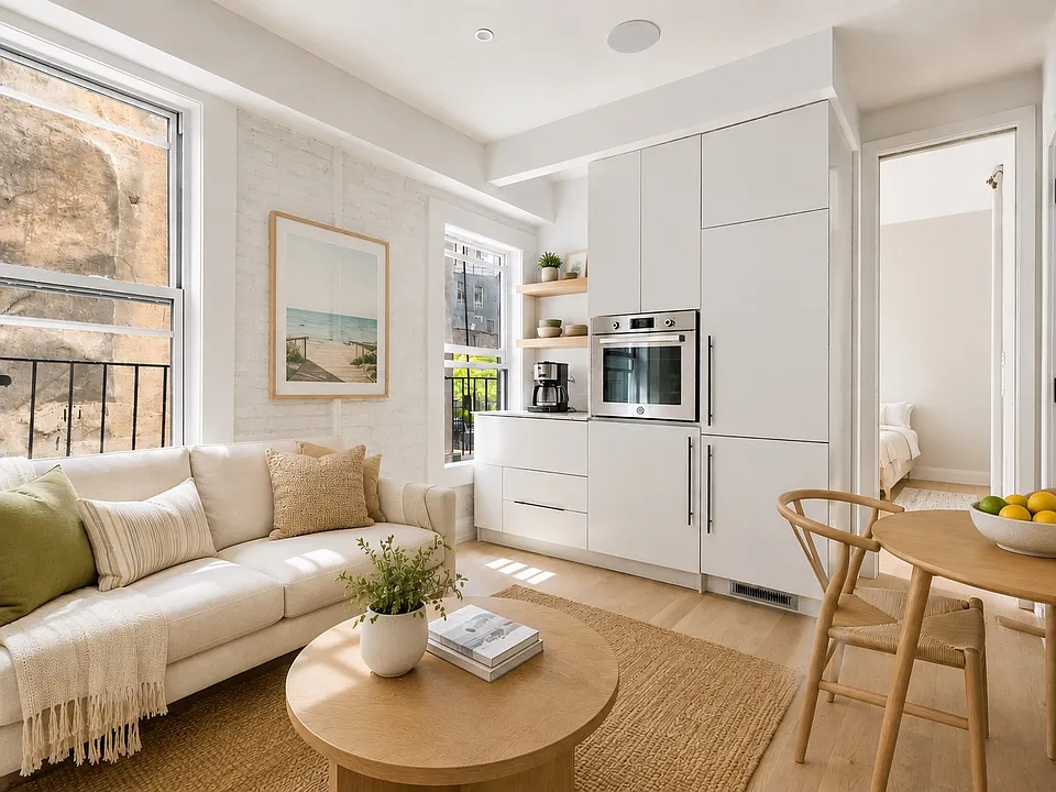 241 W 13th St #10