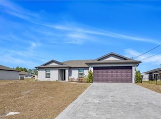 185 Yager Cir, Fort Myers, FL 33913