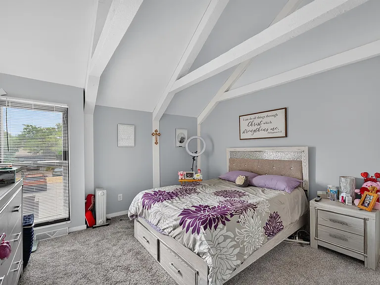 1421 W Edgerton Ave — Photo 12