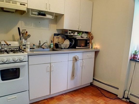 2nd image of 279 Harvard St #8