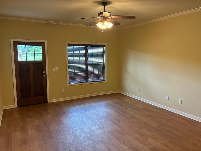 97 Cypress Cir — Photo 3
