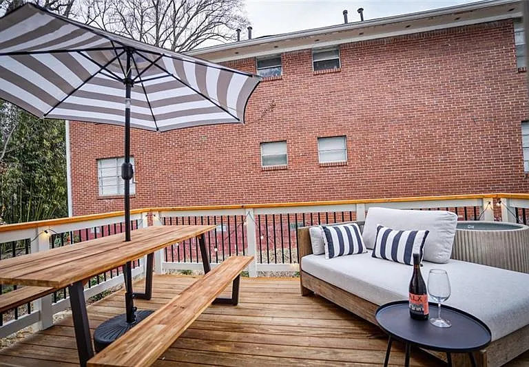 829 Barnett St NE — Photo 36
