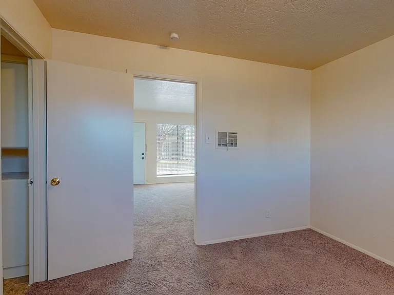 2121 Gold Ave SE — Photo 31