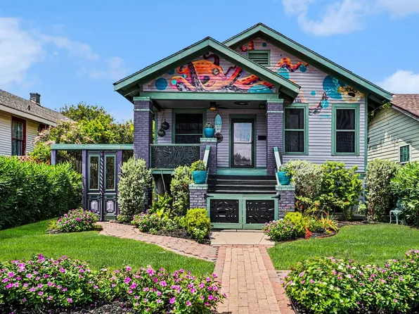 2524 Avenue Q 1/2, Galveston, TX 77550