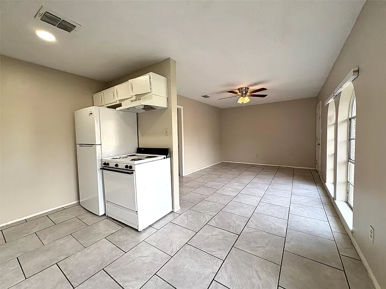 3021 Sycamore Ave #8 — Photo 5