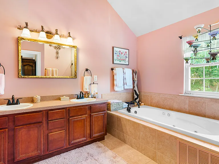 138 Malloy Dr — Photo 15
